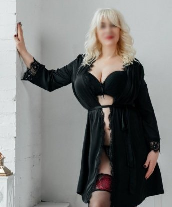 Лена, 42 года, 4 размер груди